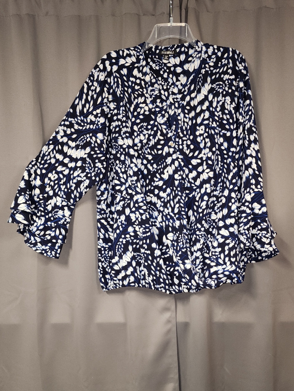 Roz & Ali Navy and White Leaf-Print Ruffle-Sleeve Blouse